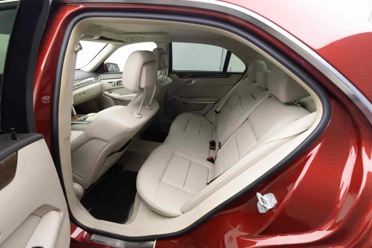MERCEDES-BENZ E-Class - 8