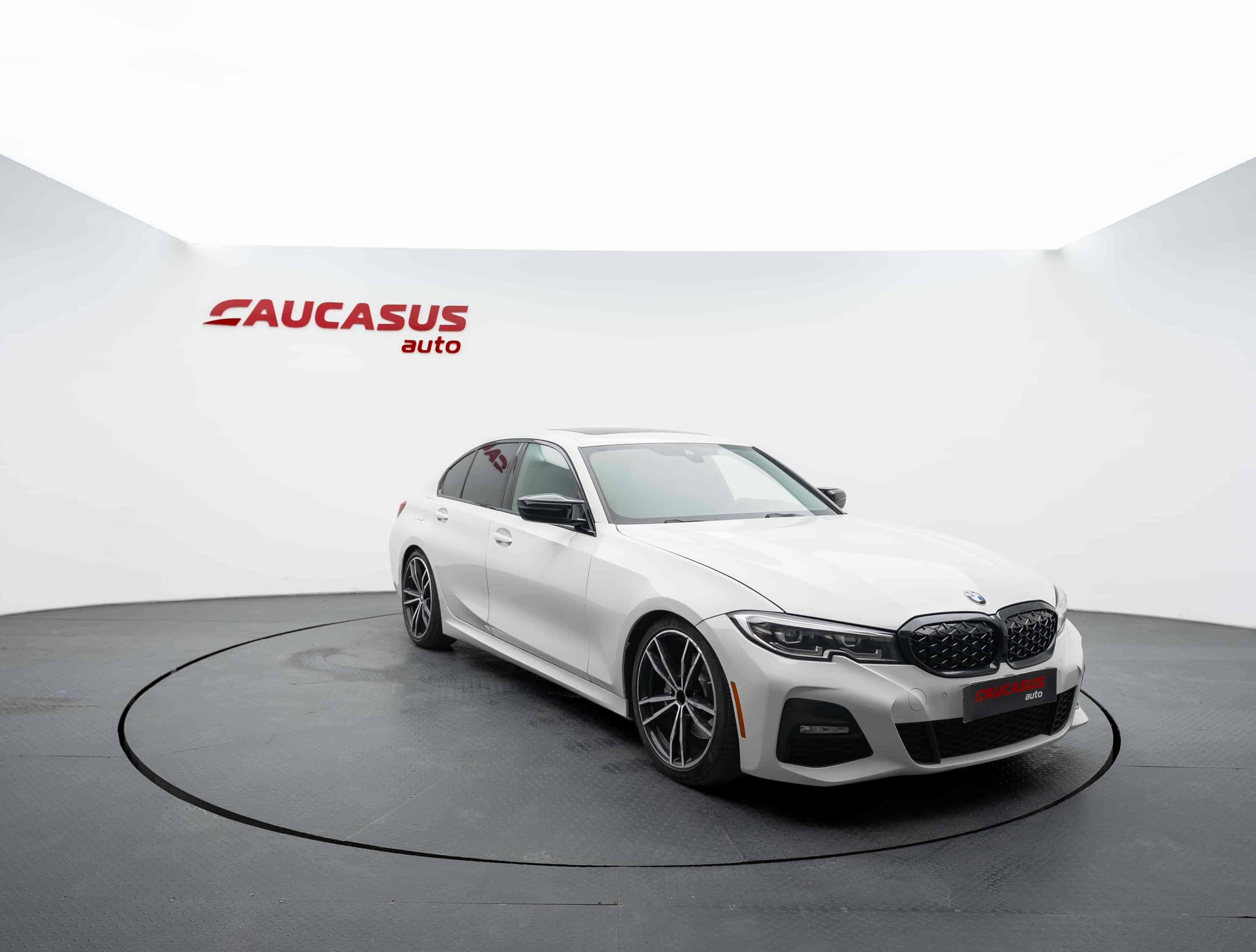 BMW 330i - 3
