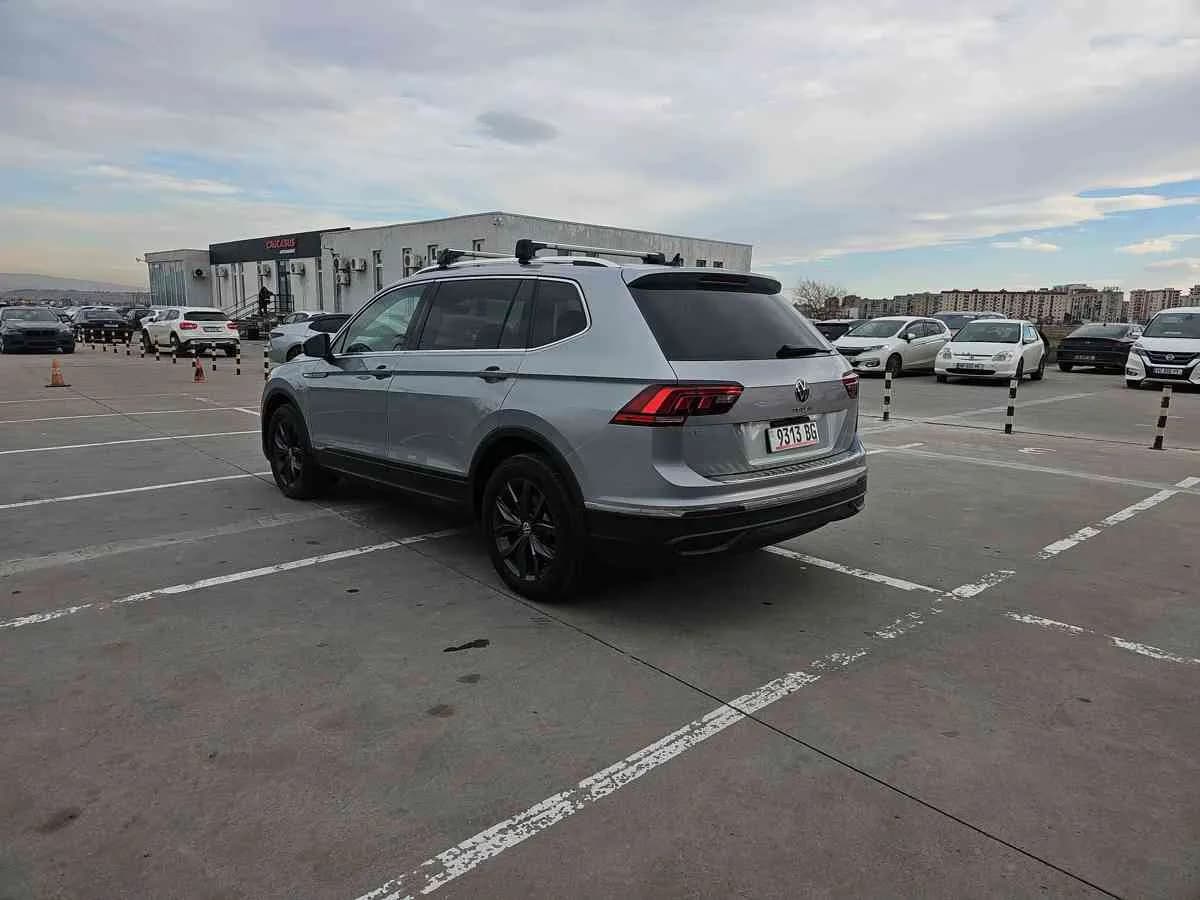 VOLKSWAGEN Tiguan - 6