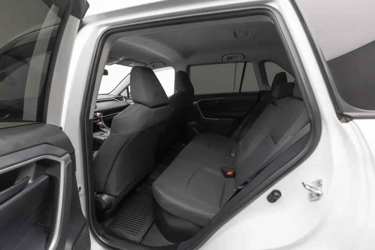 TOYOTA RAV4 - 8