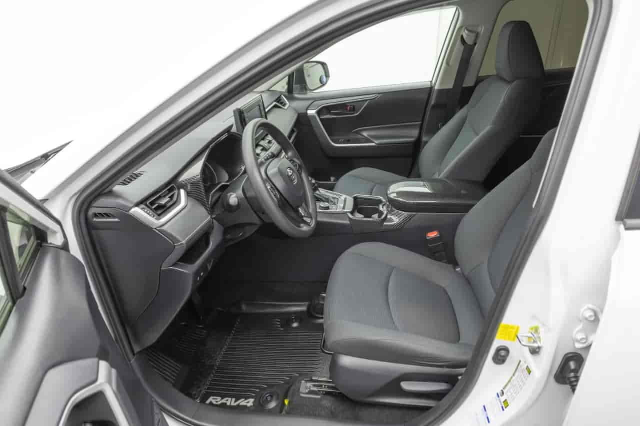 TOYOTA RAV4 - 10