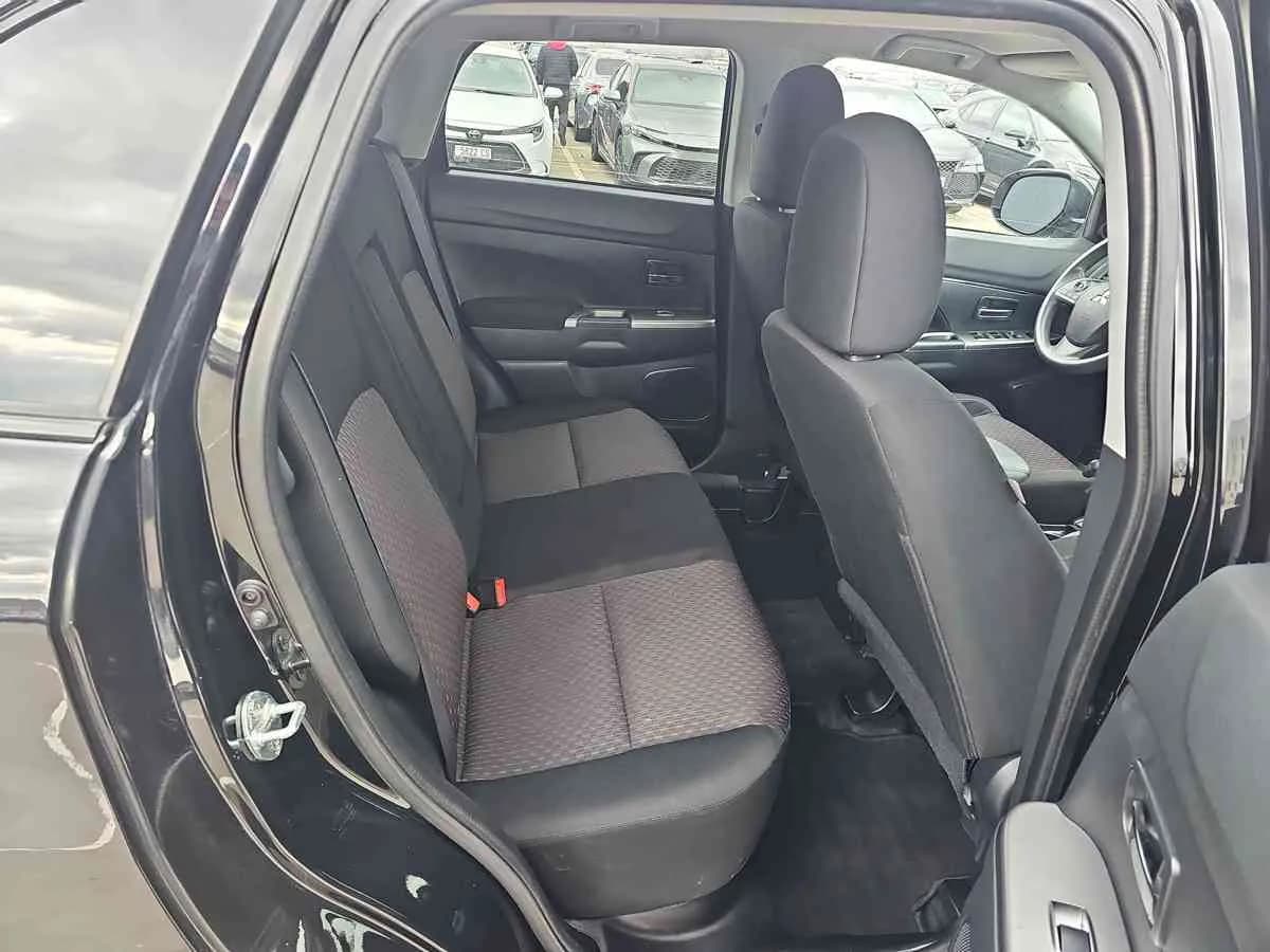 MITSUBISHI Outlander Sport - 8