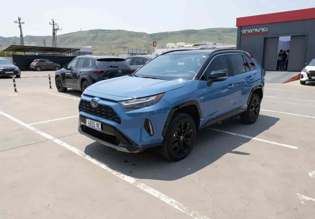 TOYOTA RAV4 - 1