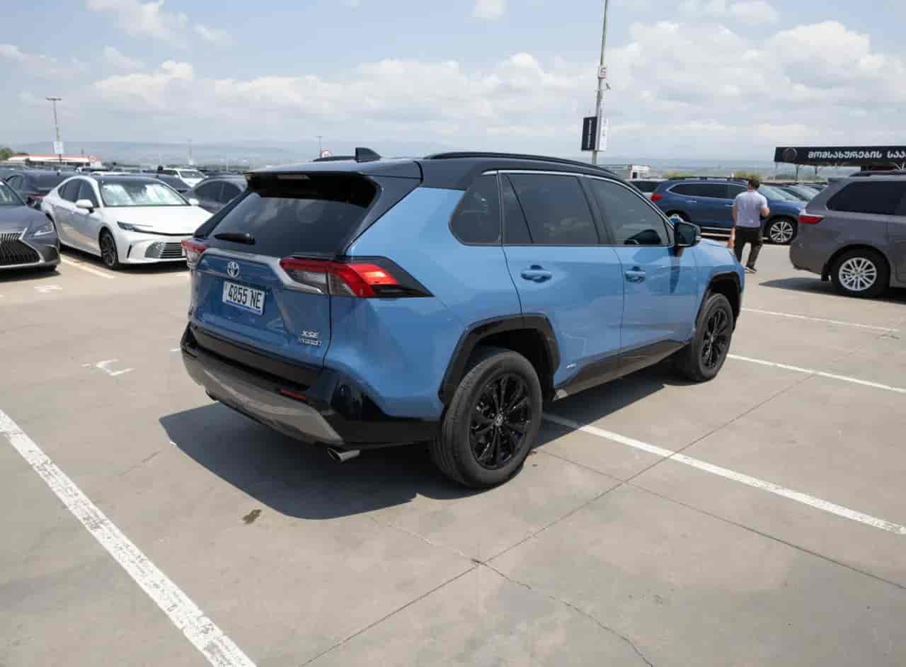 TOYOTA RAV4 - 4