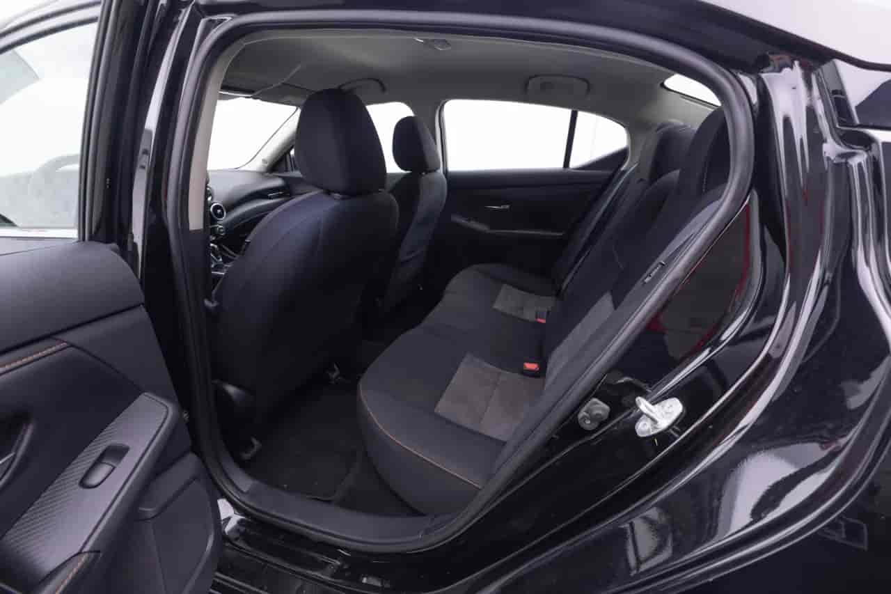 NISSAN Sentra - 9