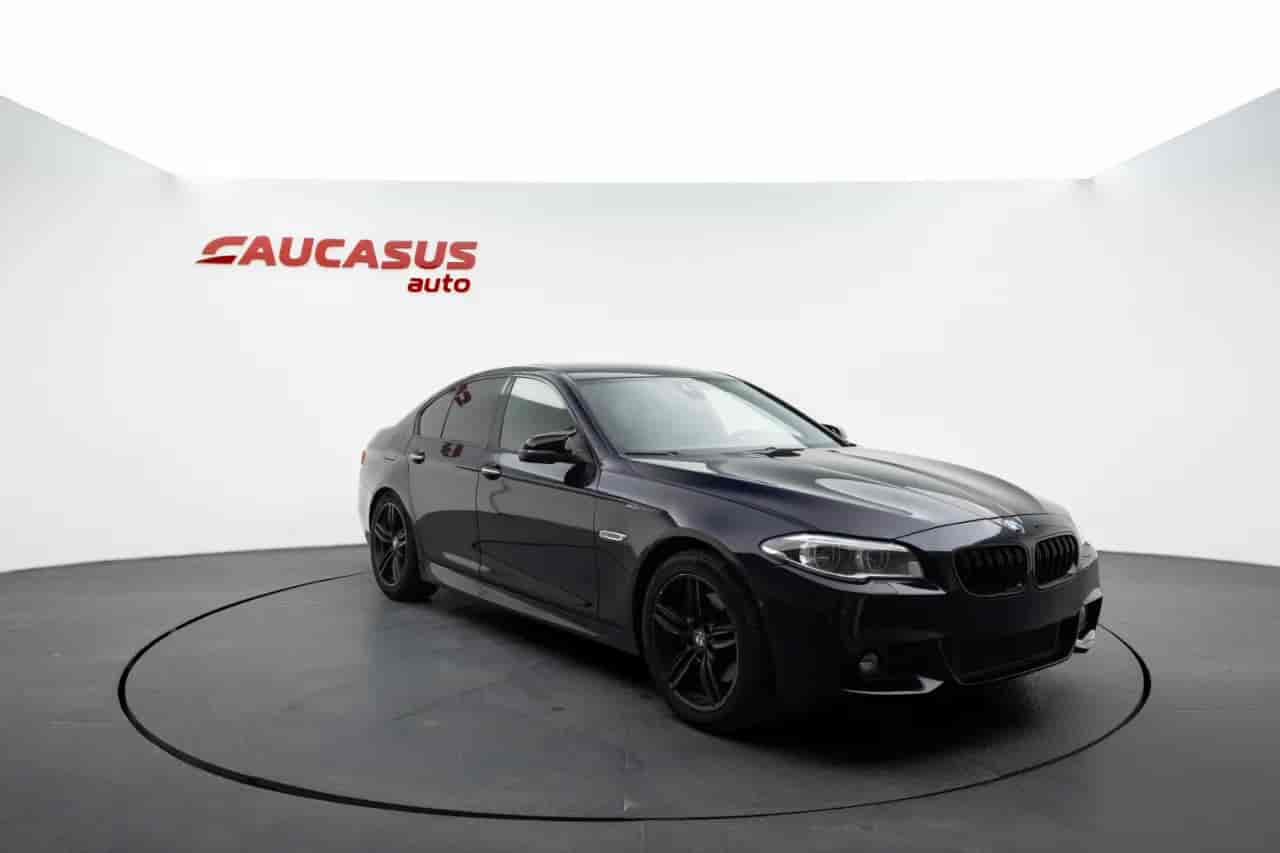 BMW 5-Series - 3