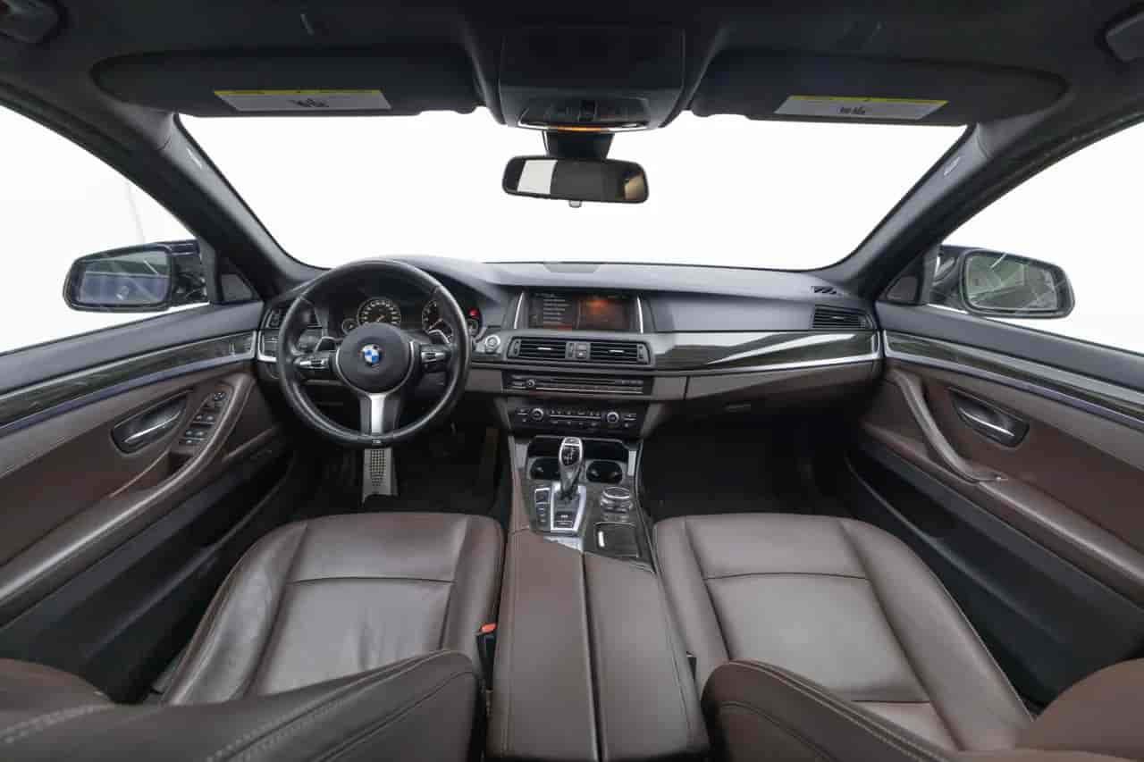 BMW 5-Series - 9