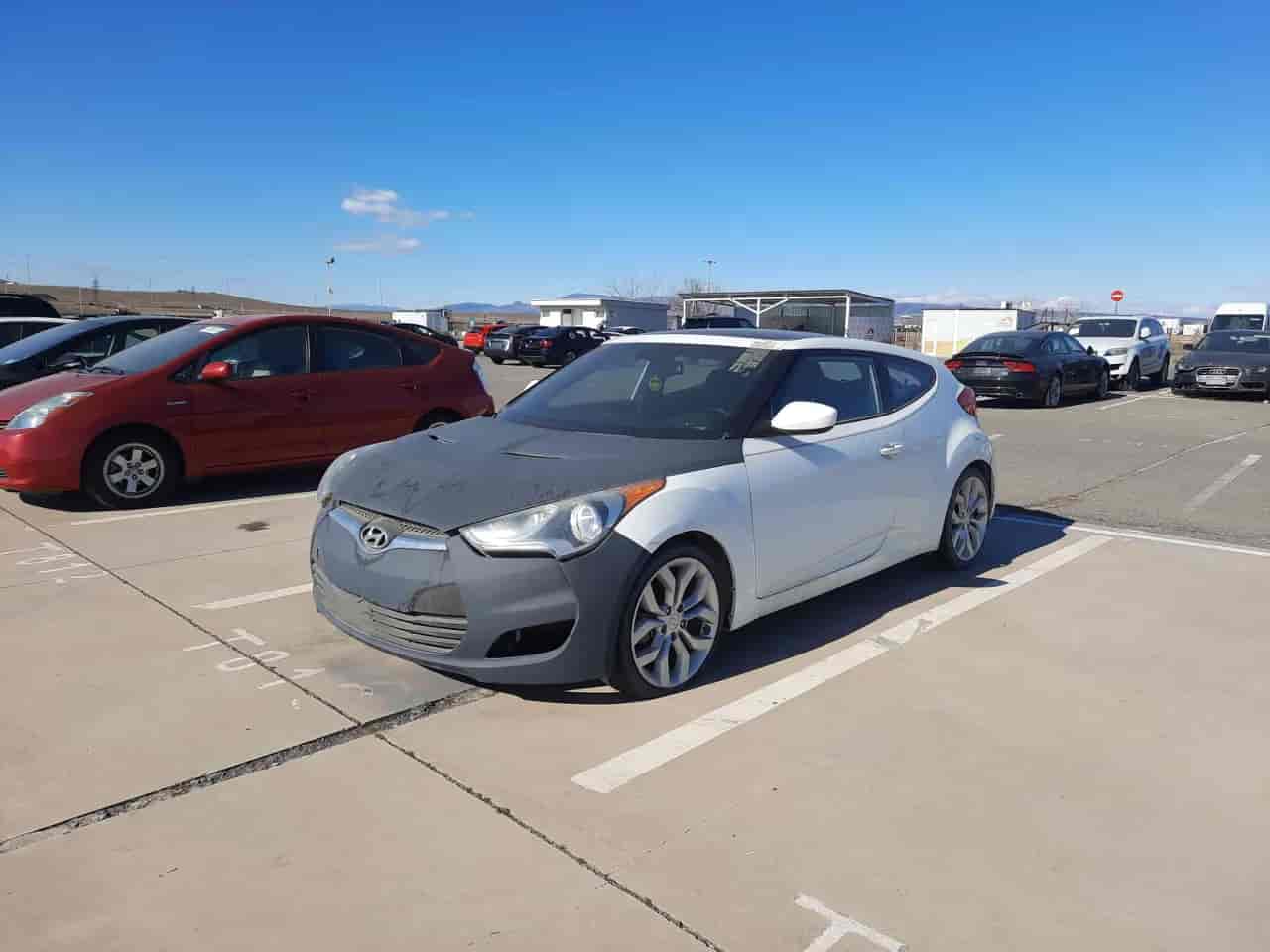 HYUNDAI Veloster - 2