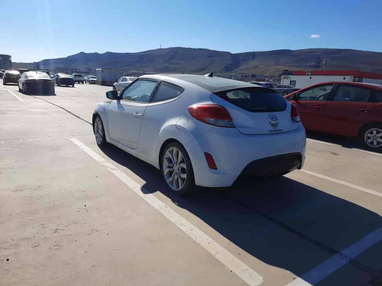 HYUNDAI Veloster - 3