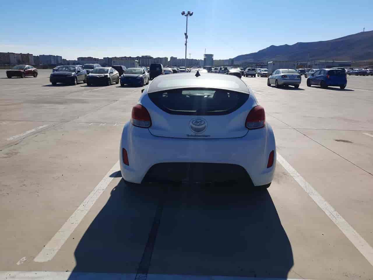 HYUNDAI Veloster - 4