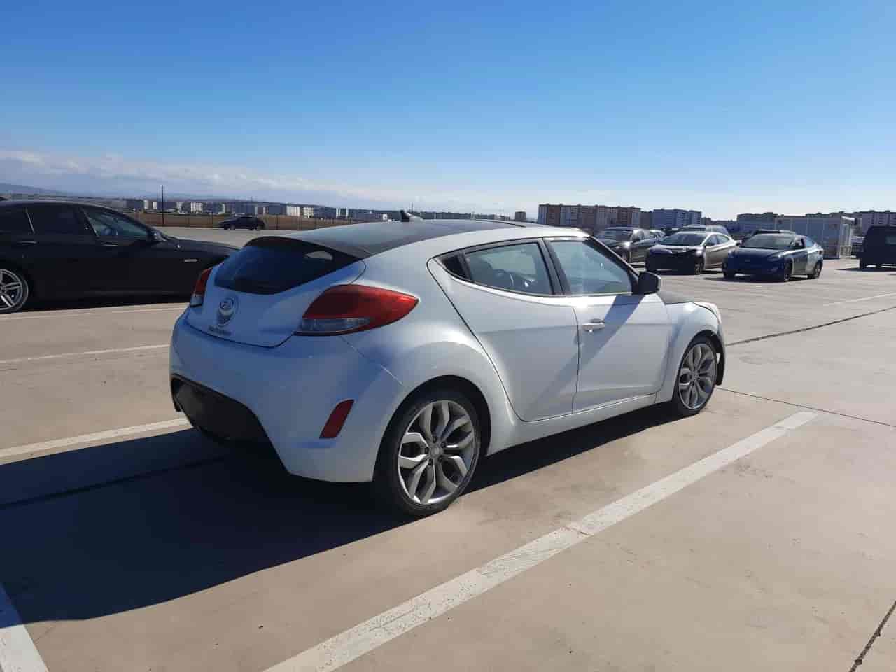 HYUNDAI Veloster - 5