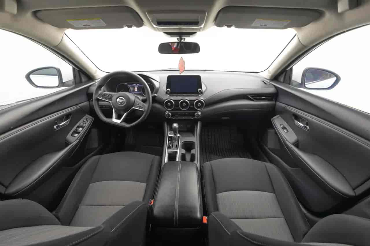 NISSAN Sentra - 9