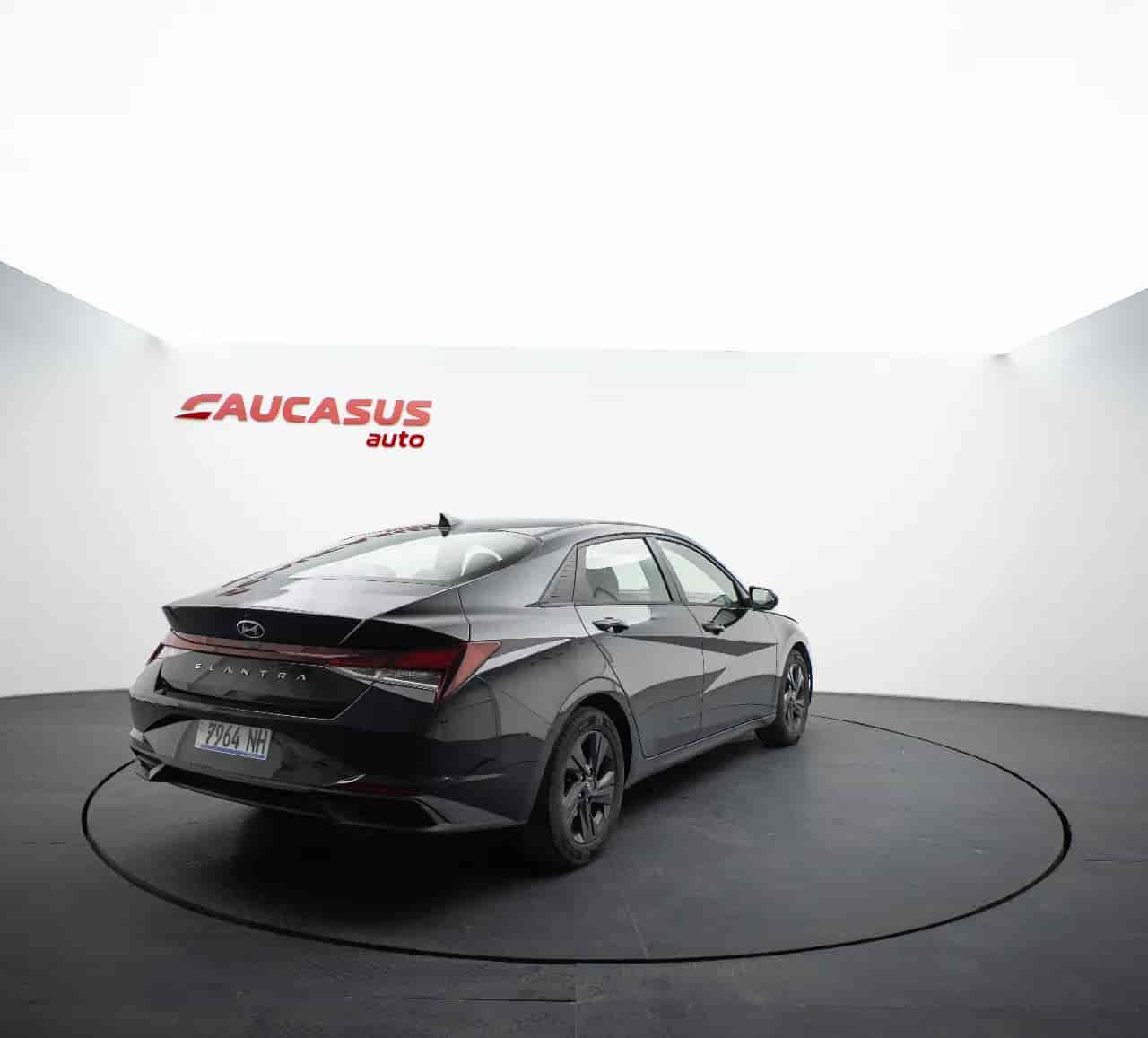 HYUNDAI Elantra - 4