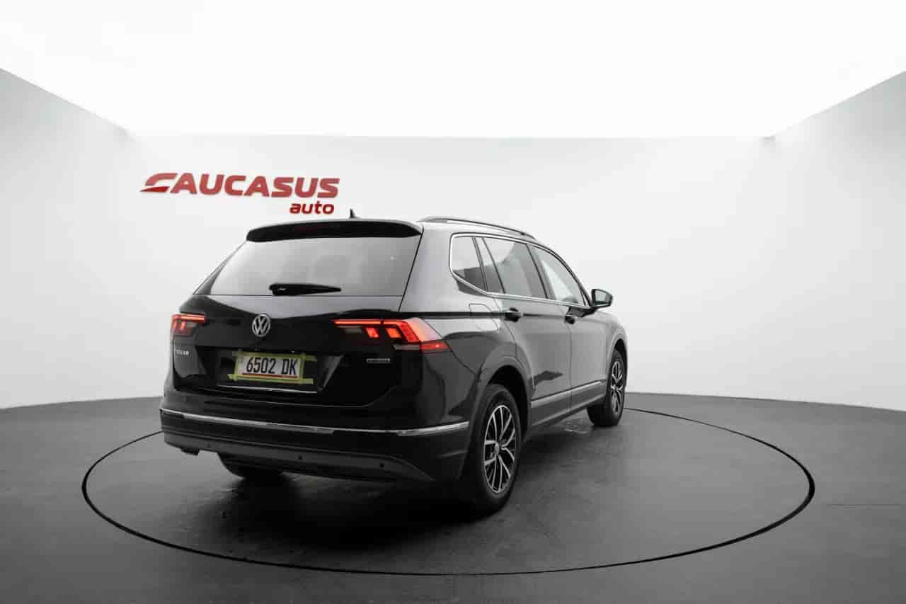 VOLKSWAGEN Tiguan - 4