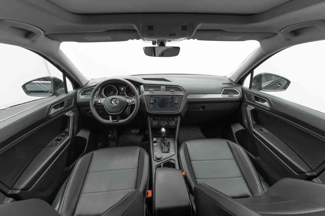 VOLKSWAGEN Tiguan - 9