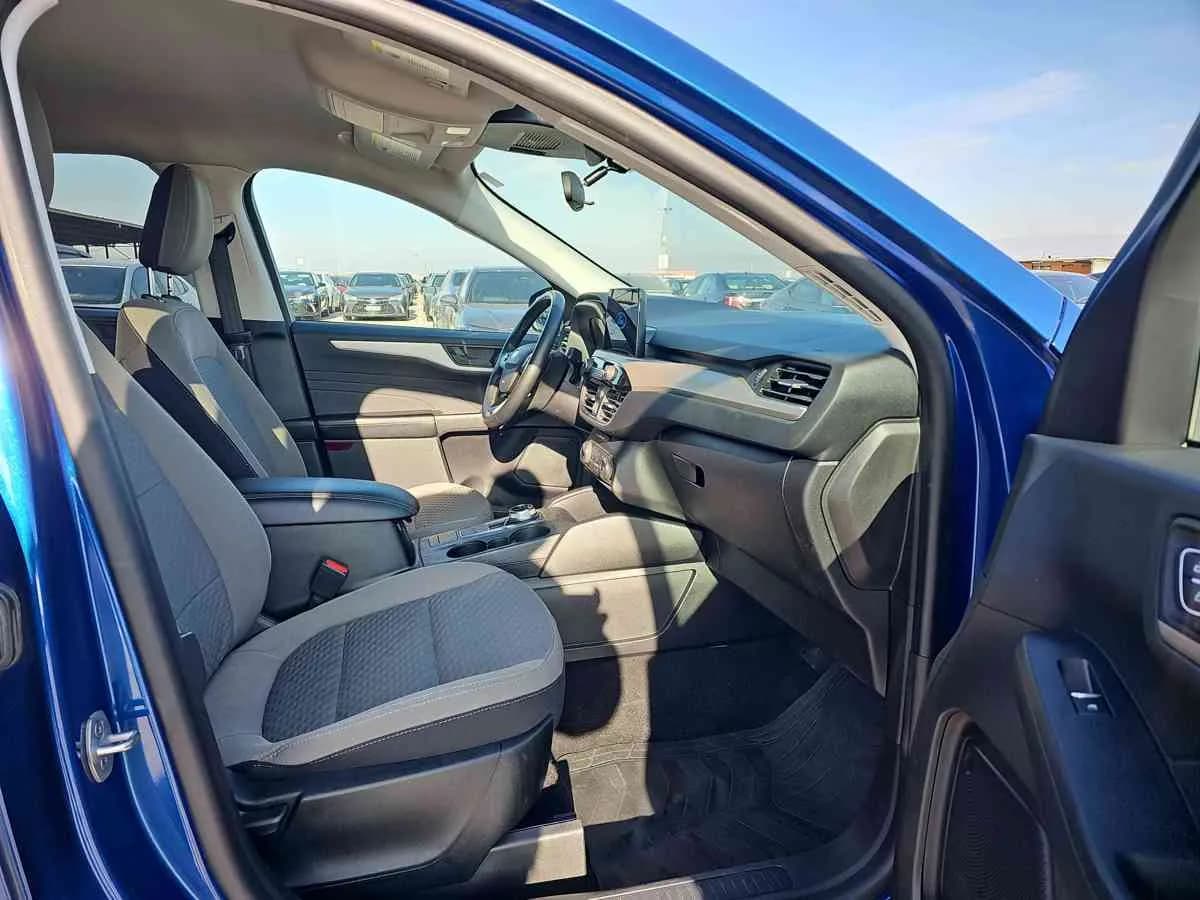 FORD Escape - 4
