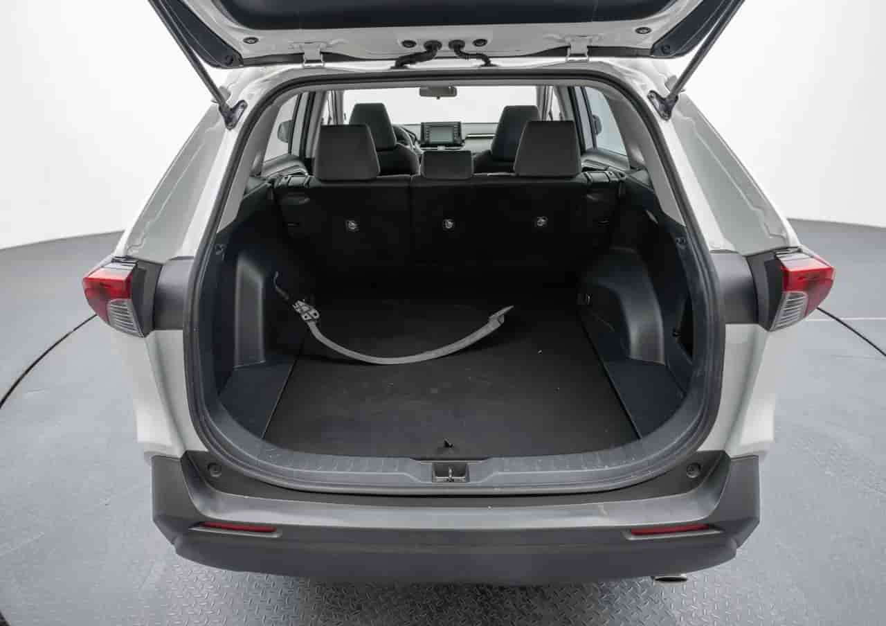 TOYOTA RAV4 - 7