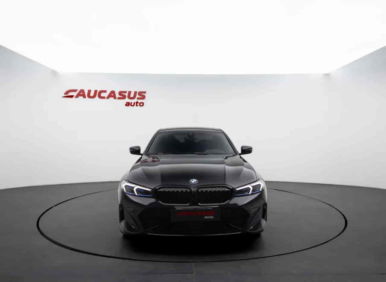 BMW 3-Series - 2