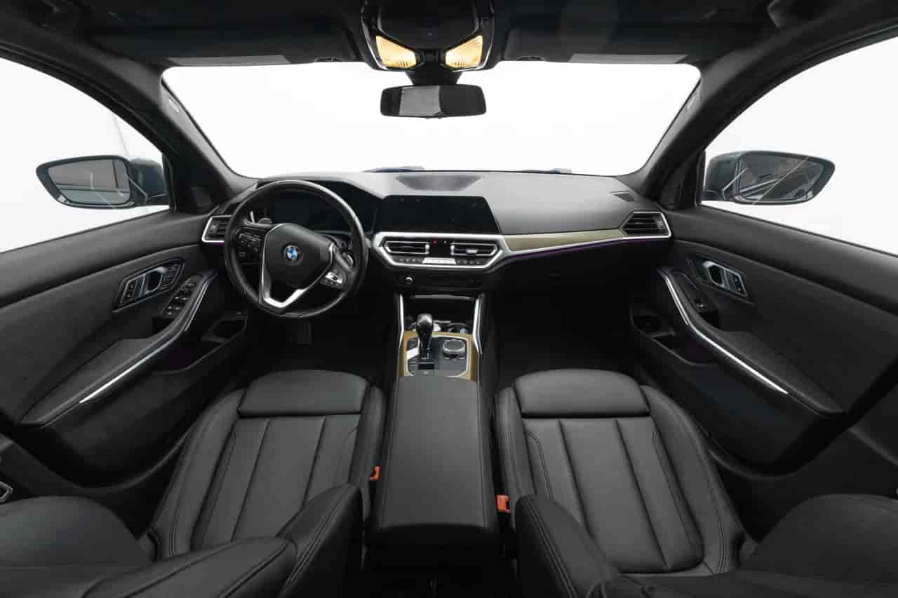 BMW 3-Series - 9