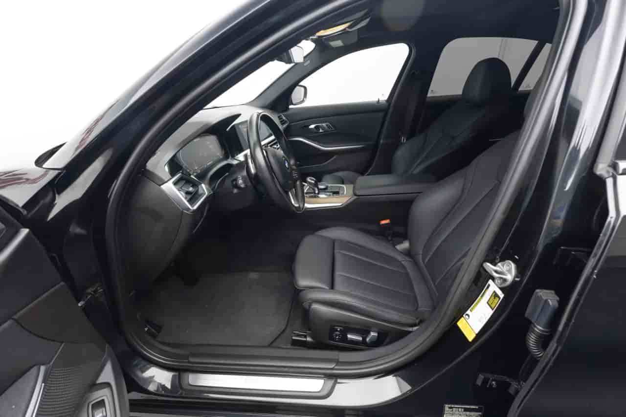 BMW 3-Series - 10