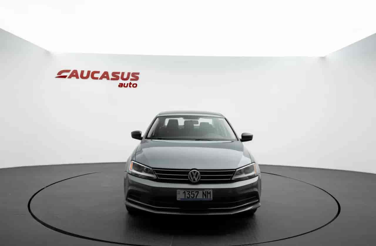 VOLKSWAGEN Jetta - 2