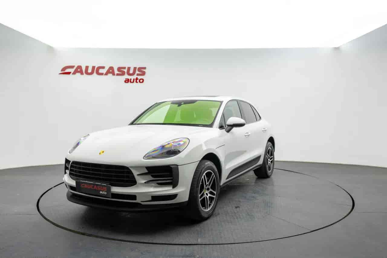 PORSCHE Macan - 1
