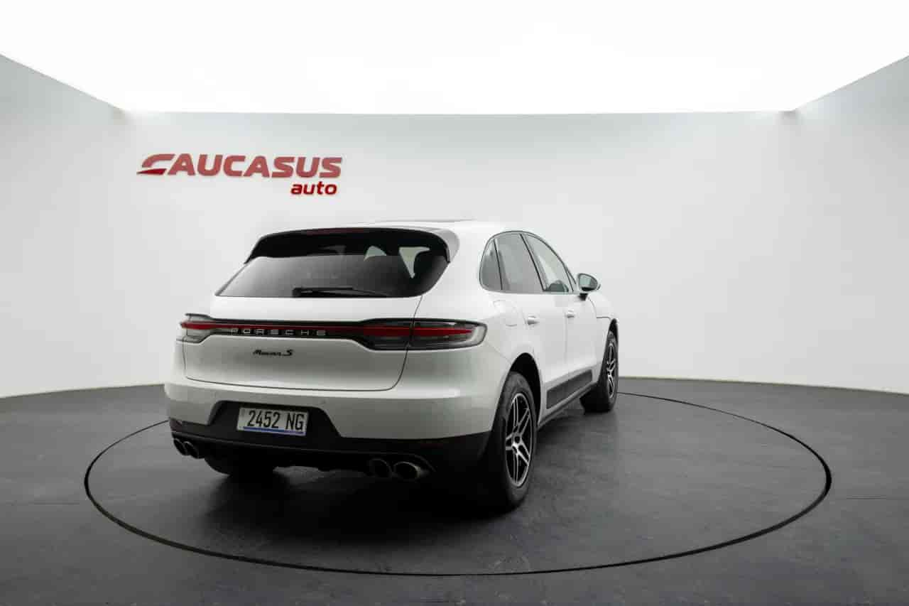 PORSCHE Macan - 4