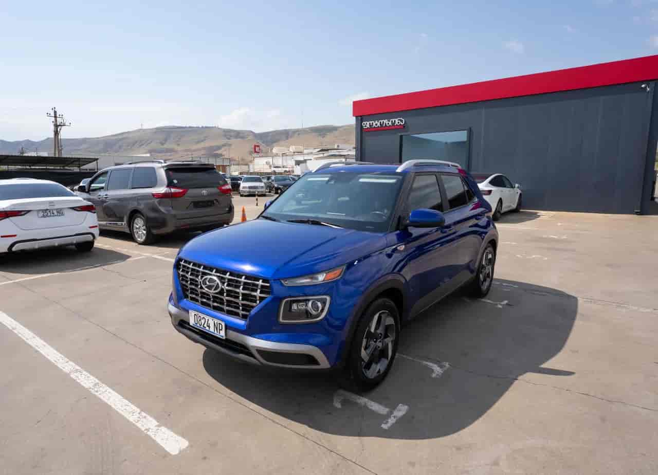 HYUNDAI Venue - 1
