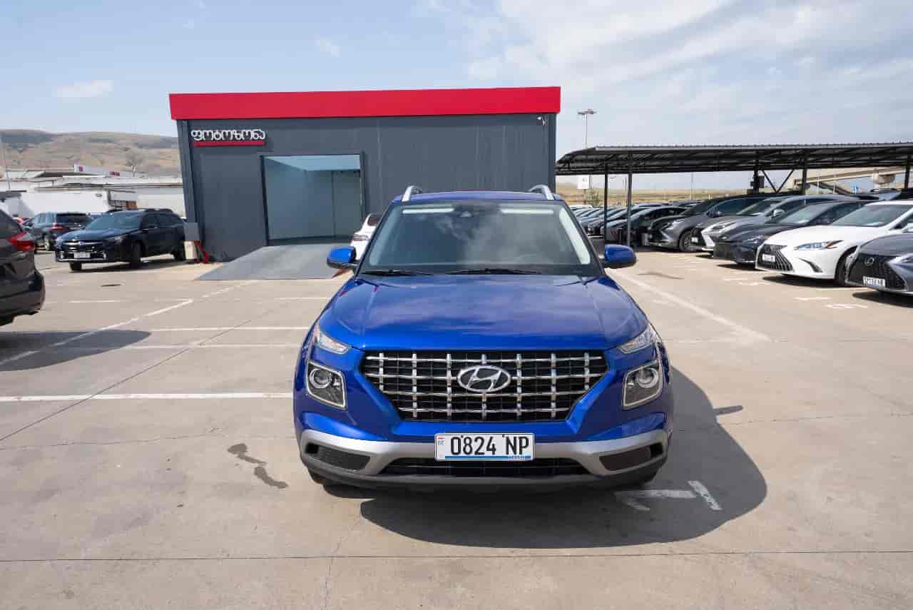 HYUNDAI Venue - 2