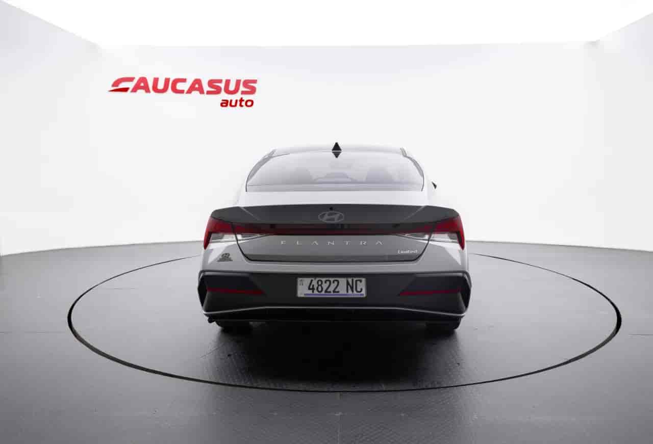 HYUNDAI Elantra - 5