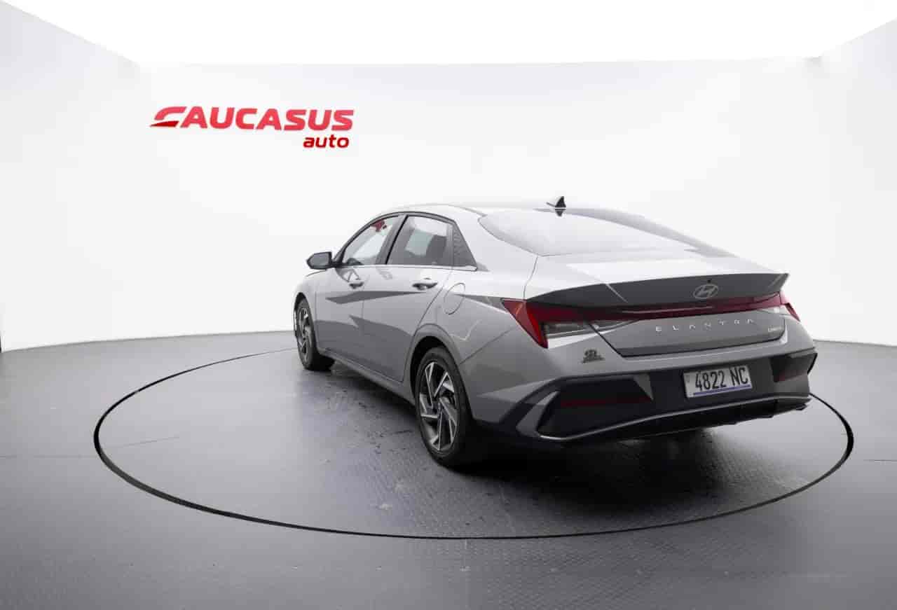 HYUNDAI Elantra - 6