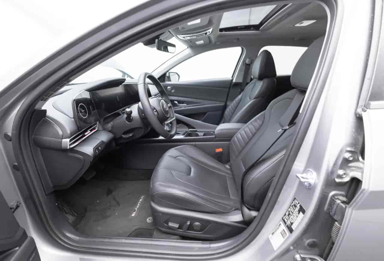 HYUNDAI Elantra - 10