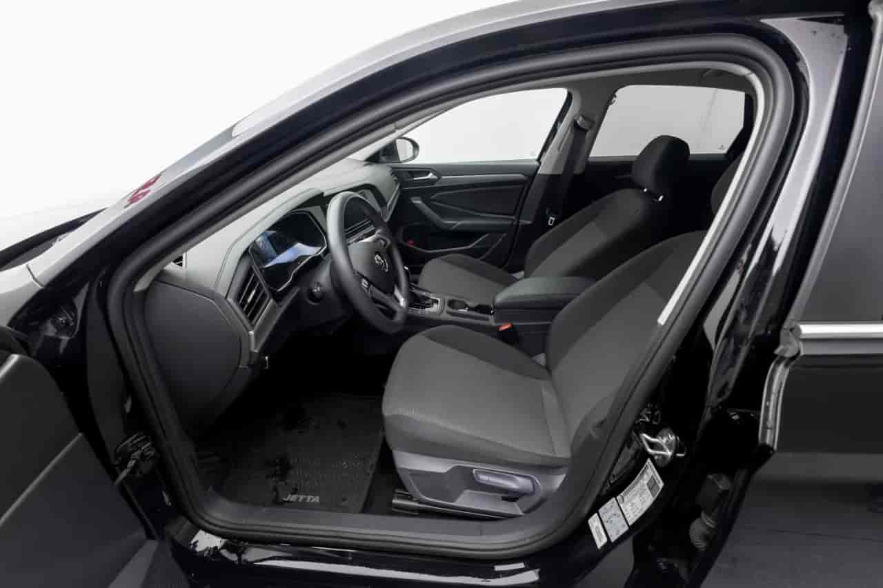 VOLKSWAGEN Jetta - 10