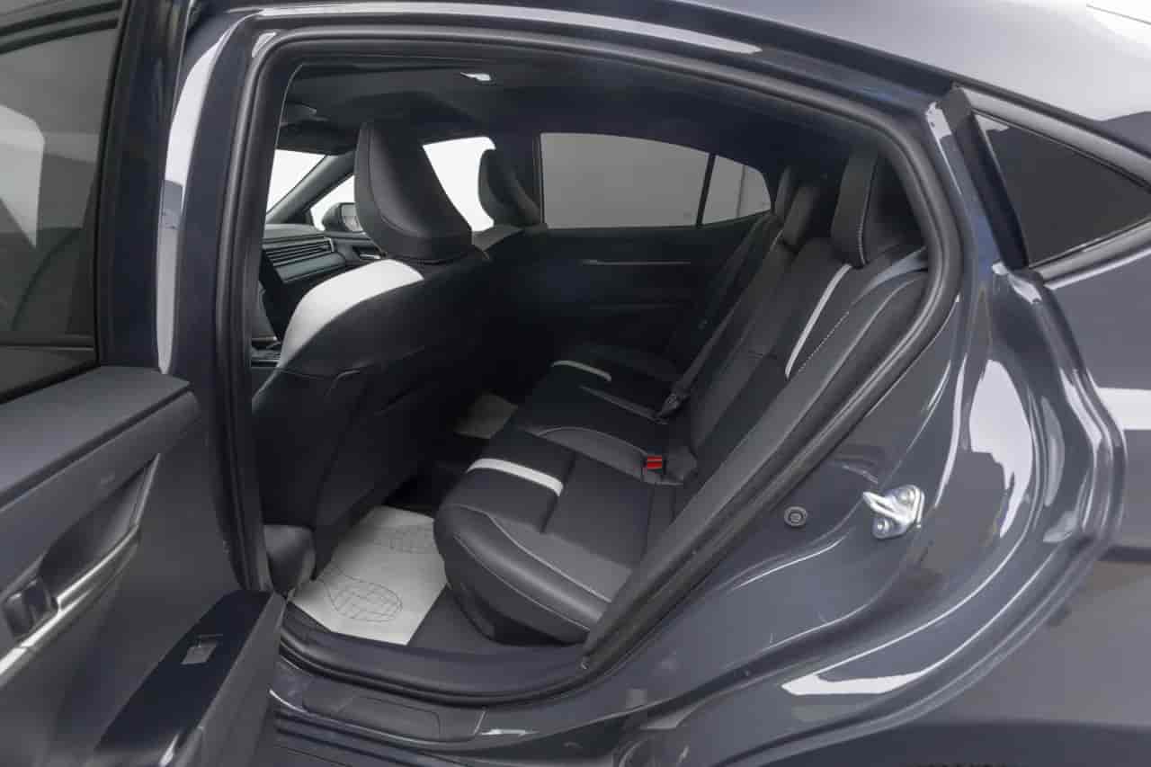 TOYOTA Camry - 8