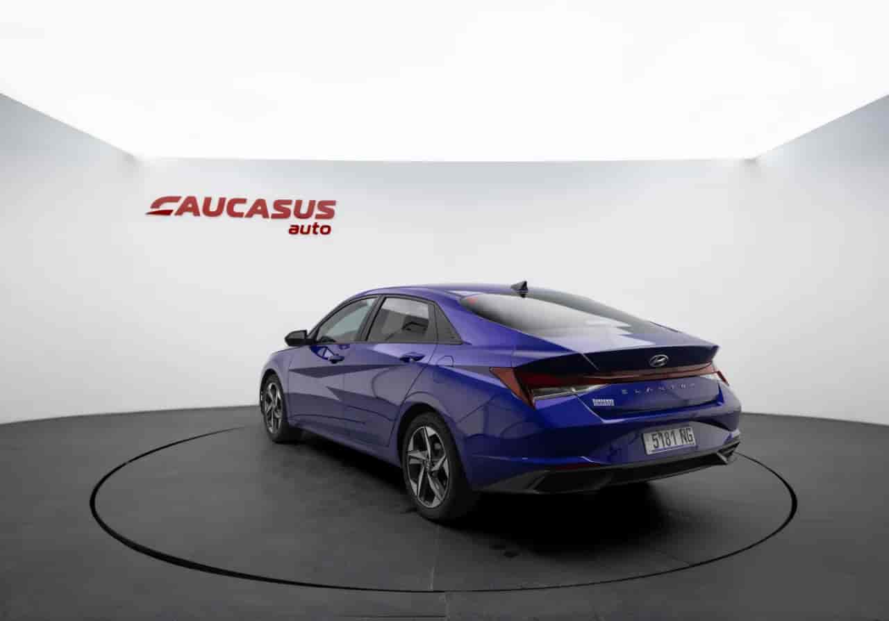 HYUNDAI Elantra - 6