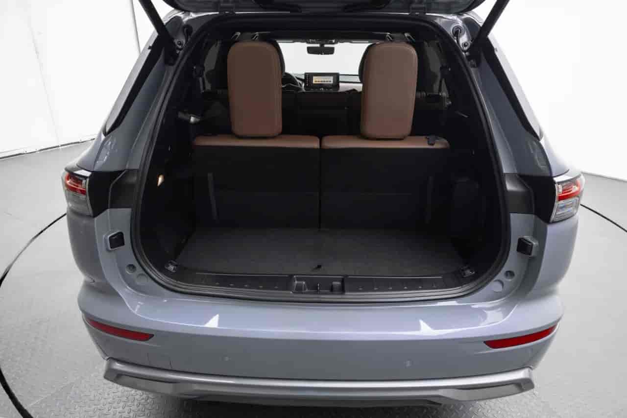 MITSUBISHI Outlander - 7