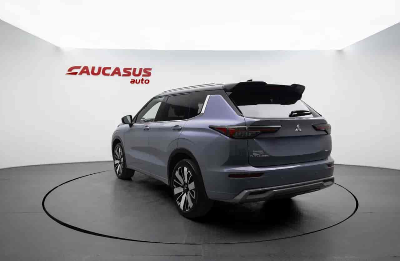 MITSUBISHI Outlander - 6