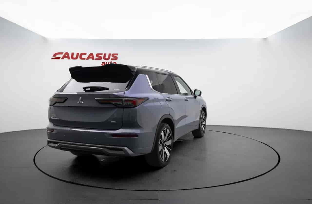 MITSUBISHI Outlander - 4
