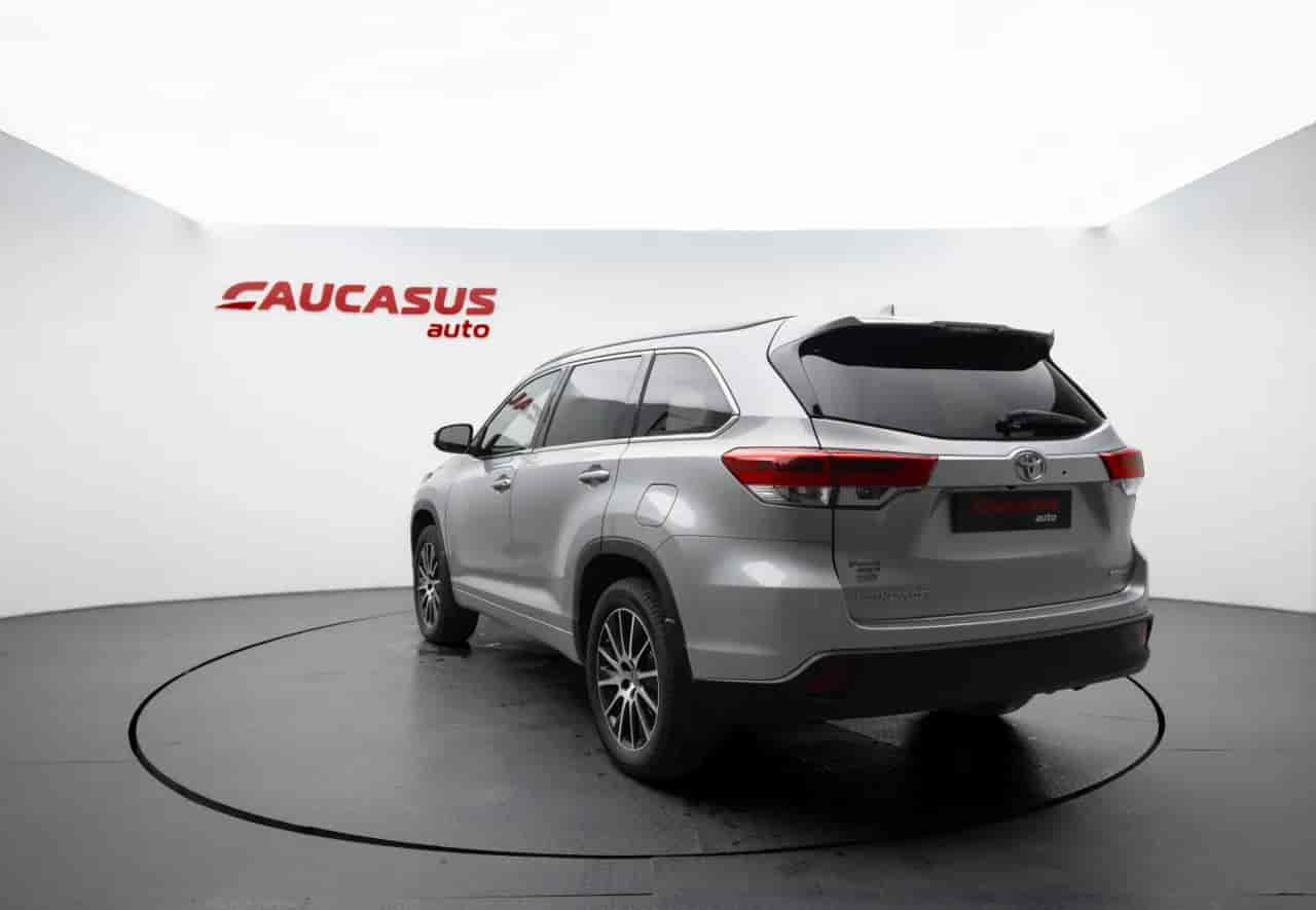 TOYOTA Highlander - 6
