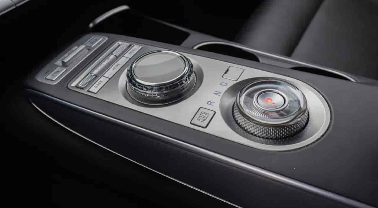 GENESIS GV70 - 10