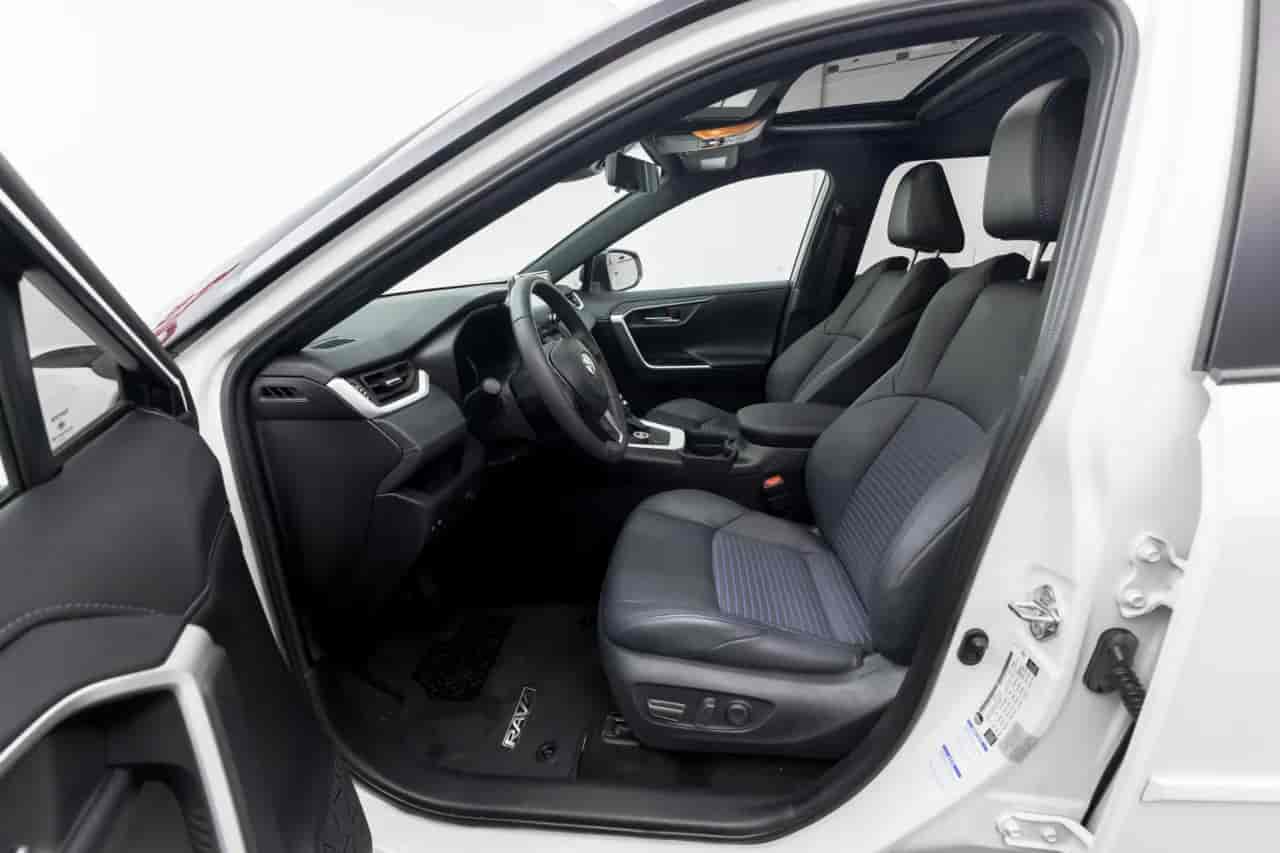 TOYOTA RAV4 - 10