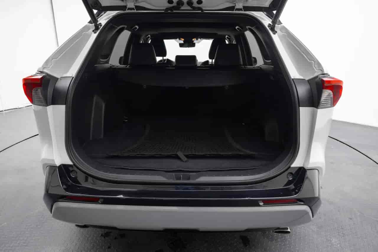 TOYOTA RAV4 - 7