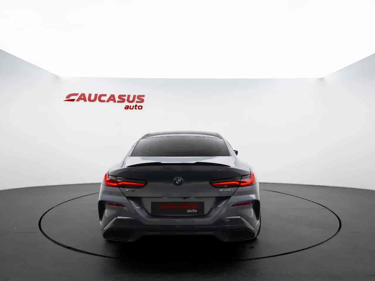 BMW 8-Series - 5