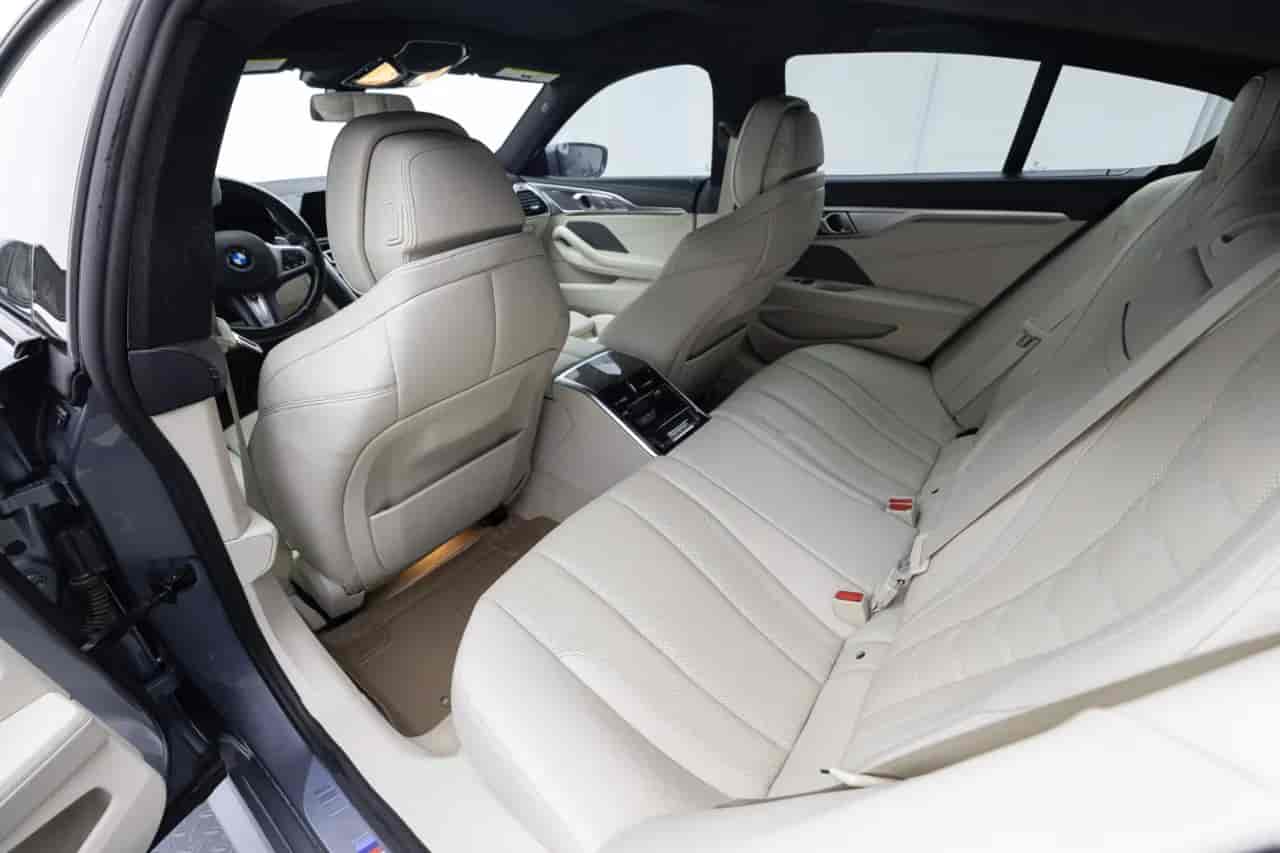 BMW 8-Series - 8