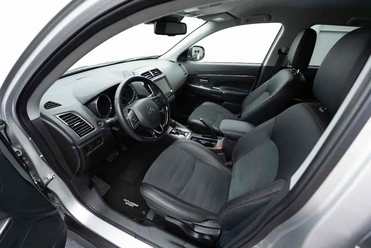 MITSUBISHI Outlander Sport - 10