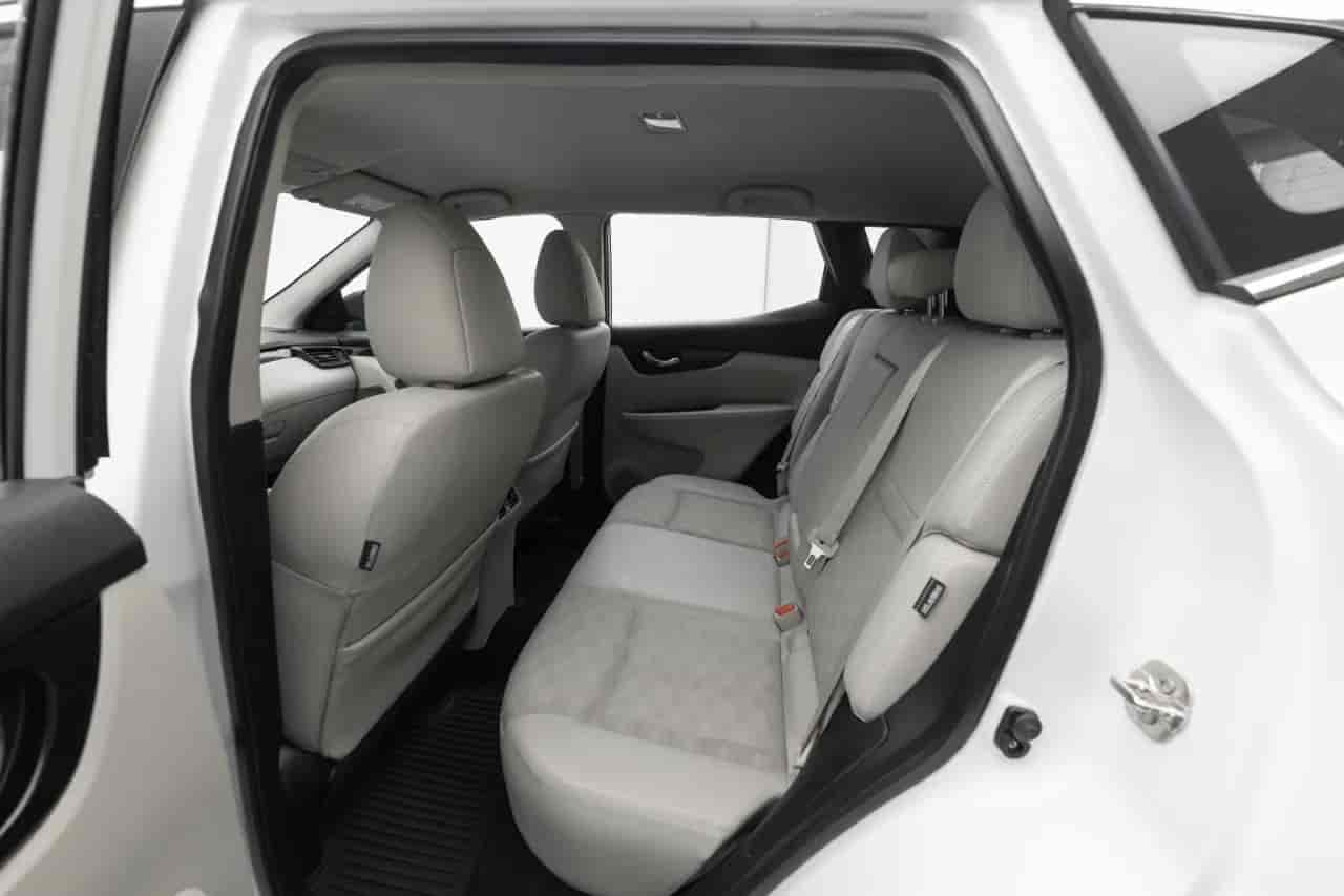 NISSAN Rogue - 8