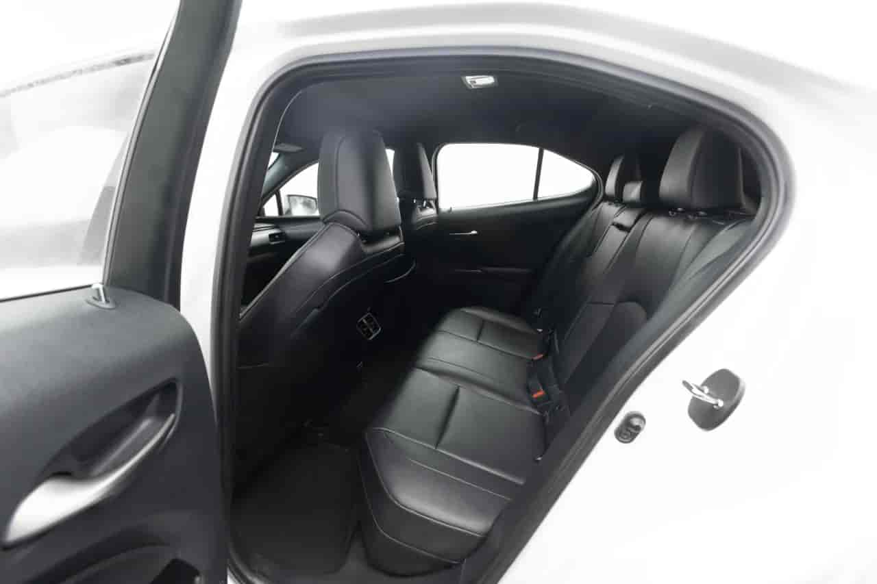 LEXUS UX - 8