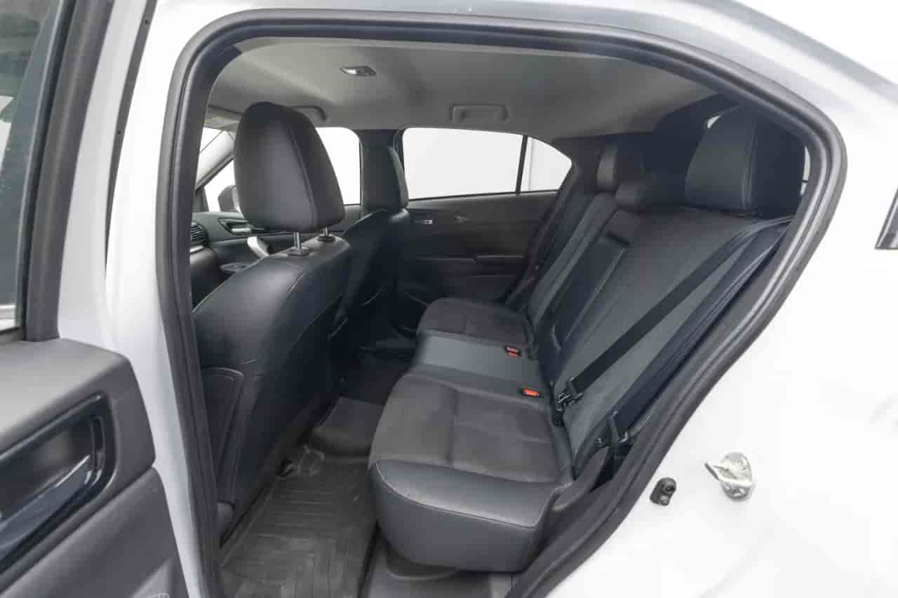 MITSUBISHI Eclipse Cross - 8