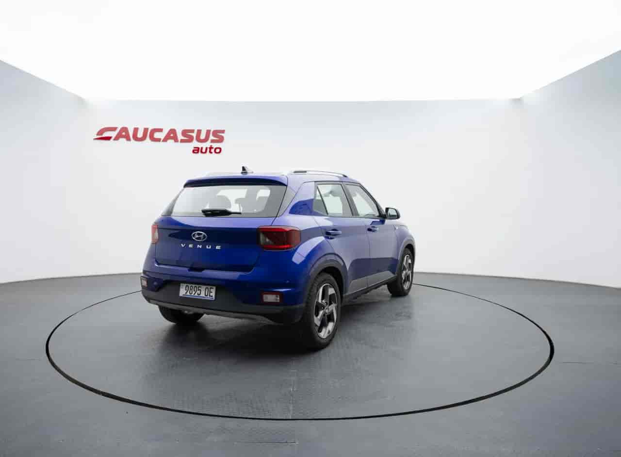 HYUNDAI Venue - 4