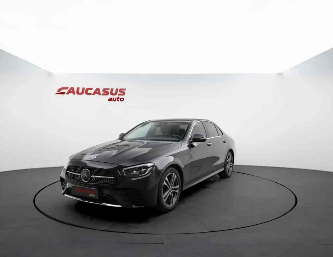 MERCEDES-BENZ E-Class - 1